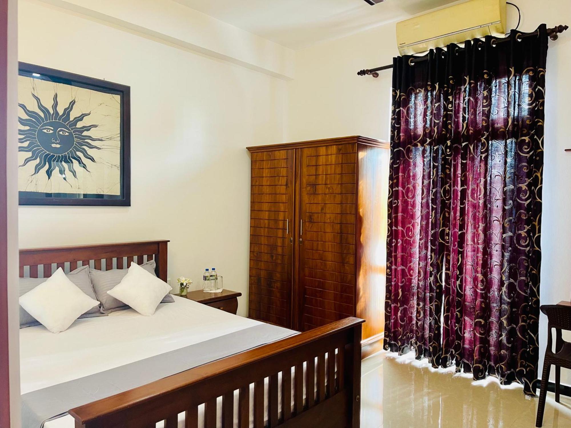 Sand & Surf Guest House Negombo Eksteriør billede