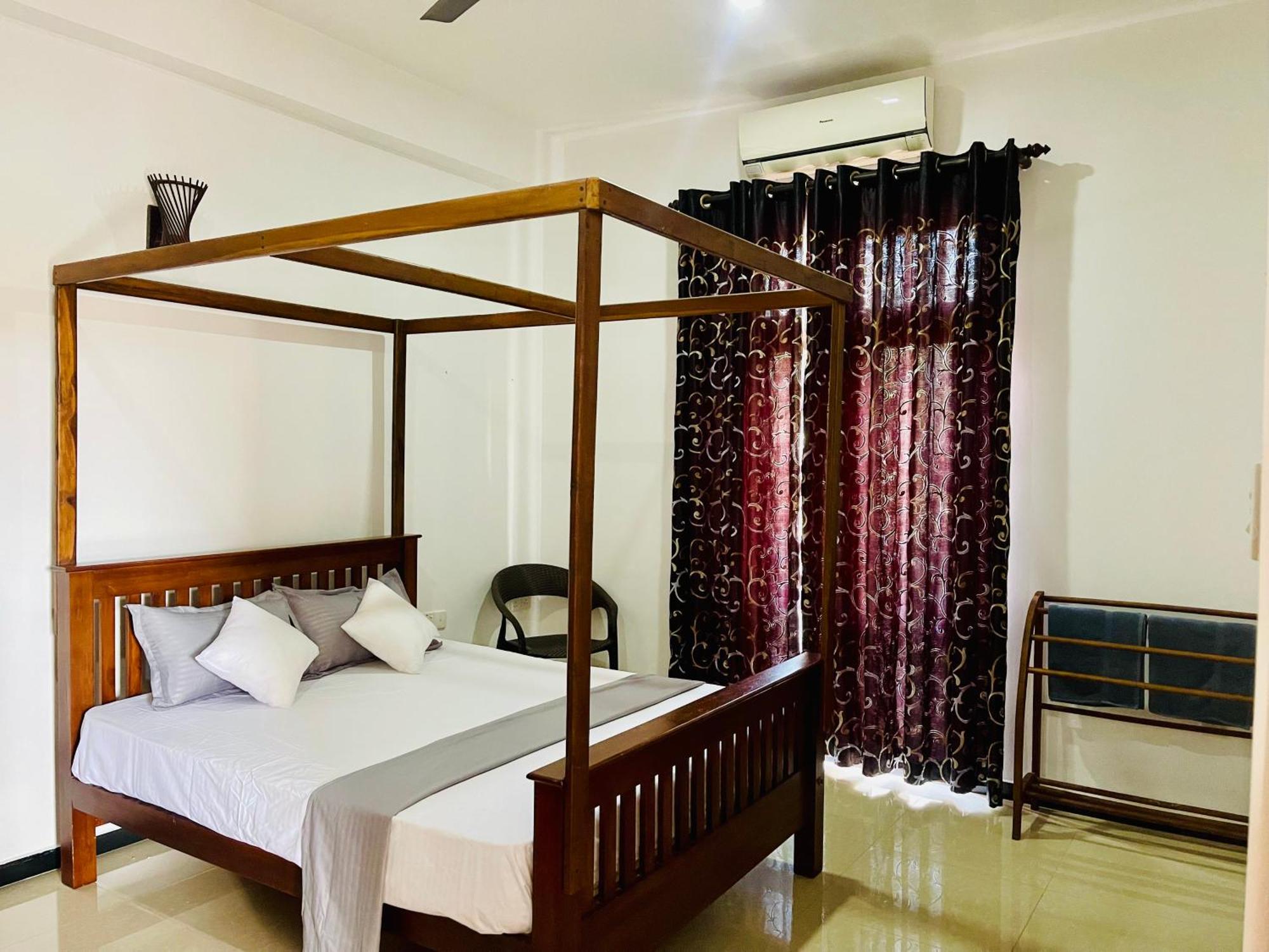 Sand & Surf Guest House Negombo Eksteriør billede